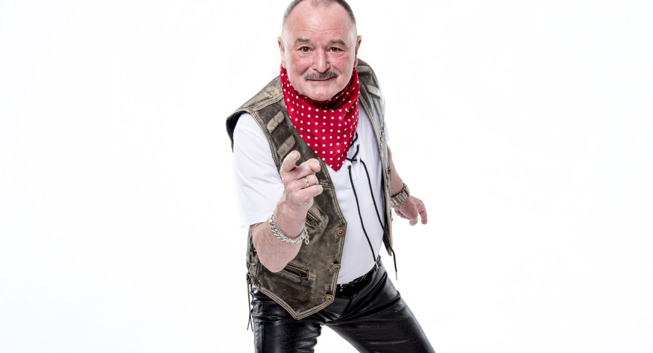 Nagy Feró pózol